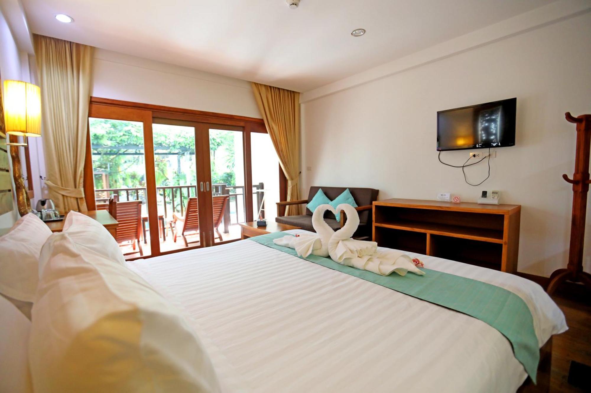 Phuket Meet Holiday Hotel 普吉岛相遇酒店 Rawai Zewnętrze zdjęcie